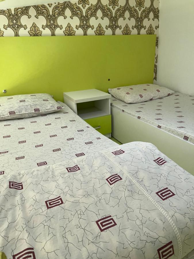 Anisa- Hostel Dusjanbe Exteriör bild