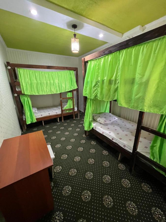 Anisa- Hostel Dusjanbe Exteriör bild