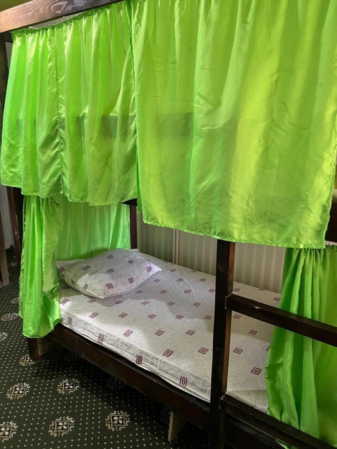 Anisa- Hostel Dusjanbe Exteriör bild
